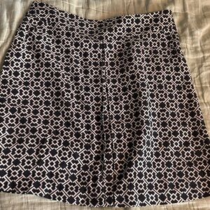 Elegant Black and White Patterned A-Line Skirt